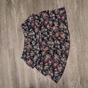 Julia's closet skirt sz 7/8 small